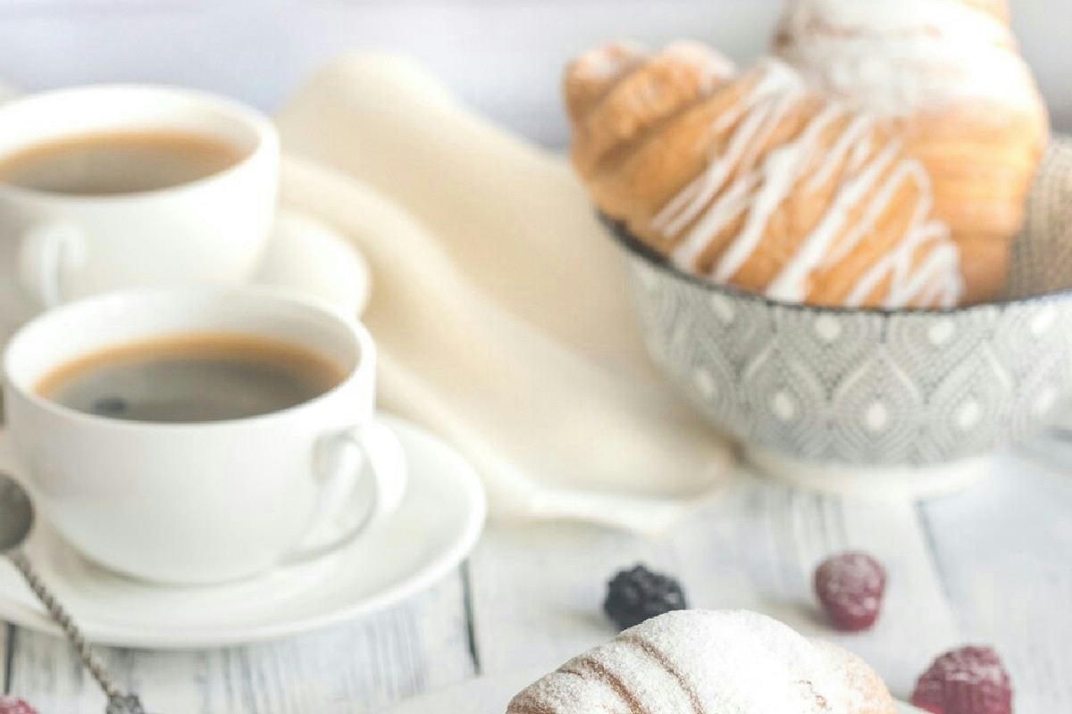 La bevanda ideale a colazione dopo i 50 anni: ecco cosa davvero fa bene al tuo corpo ogni mattina