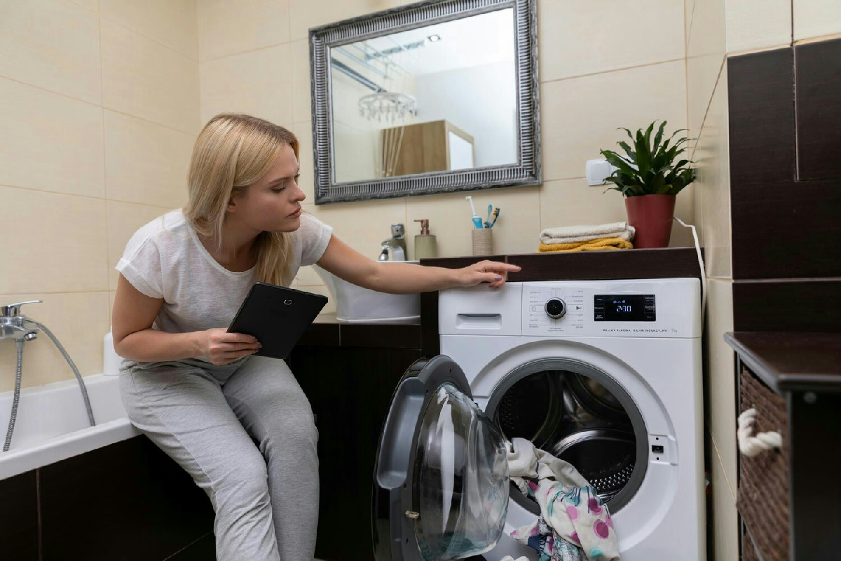 Un piccolo segreto nel lavaggio che elimina i residui e allunga la vita della lavatrice